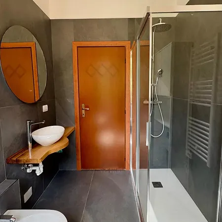 Appartement Apartment, *